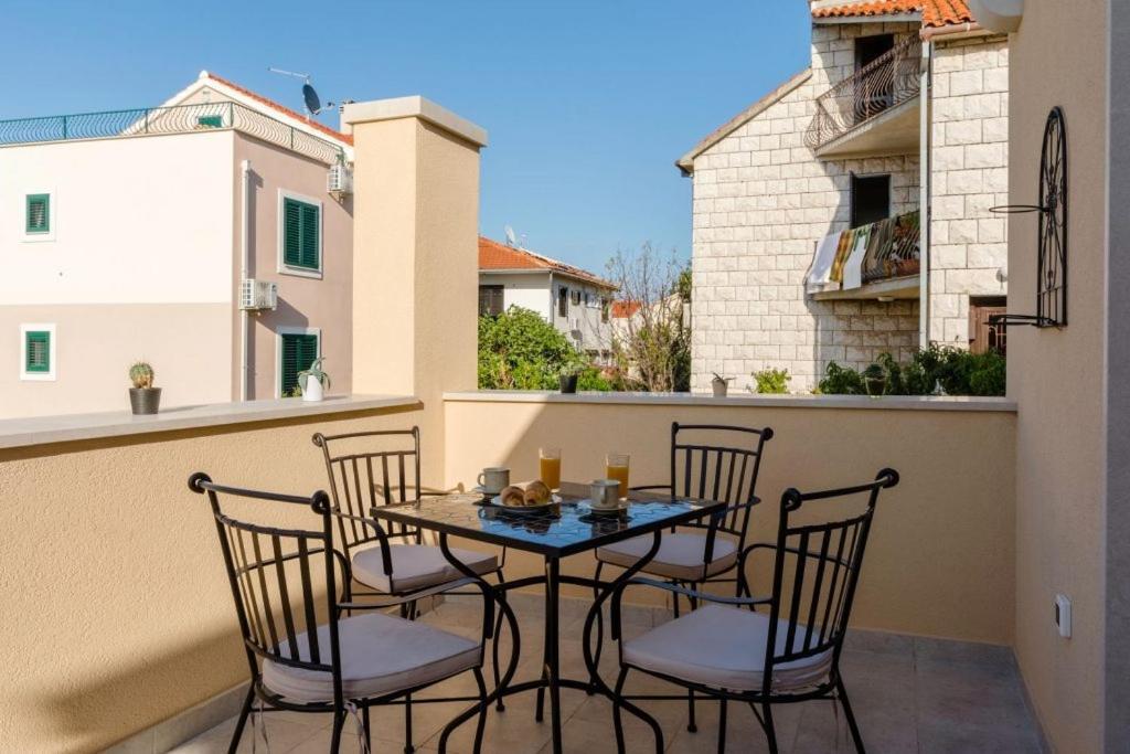 Apartments With A Parking Space Supetar, Brac - 16294 المظهر الخارجي الصورة